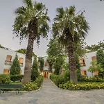 Seaside Club 3*