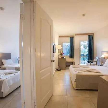 Ξενοδοχείο Seaside Club 3*